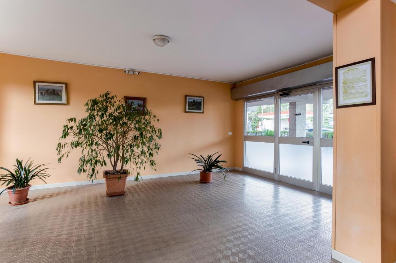 Lucca Roomy Apartment With Balcony And Parking! Eksteriør bilde